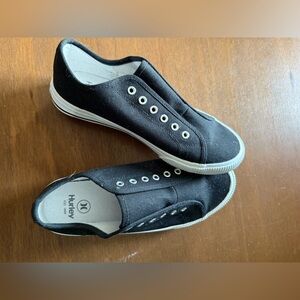 Hurley Women’s Black Chloe Slip-On Canvas Sneakers